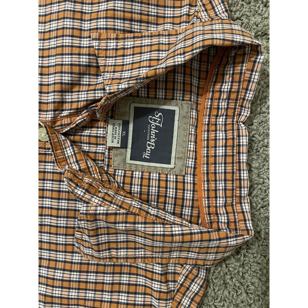 St. John's Bay Dress Shirt Men's size XL Pink  Long‎ Sleeve Front Pockets